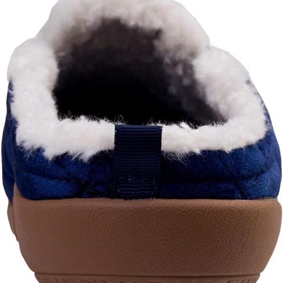 Women’s Quilted Navy Slip-On Slippers - Picture 2 of 8